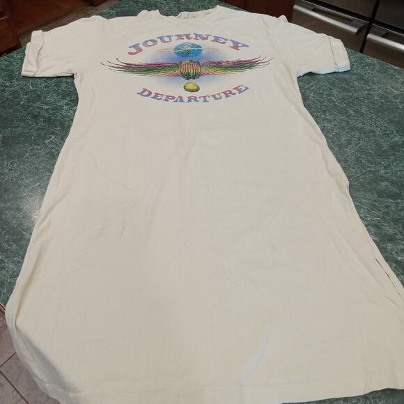 Journey Departure Tour Print Short Cuffed Sleeve womens T-Shirt Dress Cream M - Picture 1 of 11